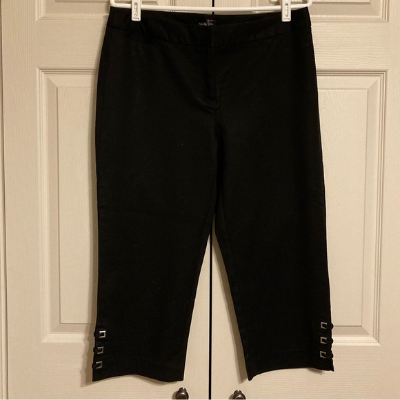 Rafaella Pants - Rafaella curvy Black Capri with accents on leg size 10
